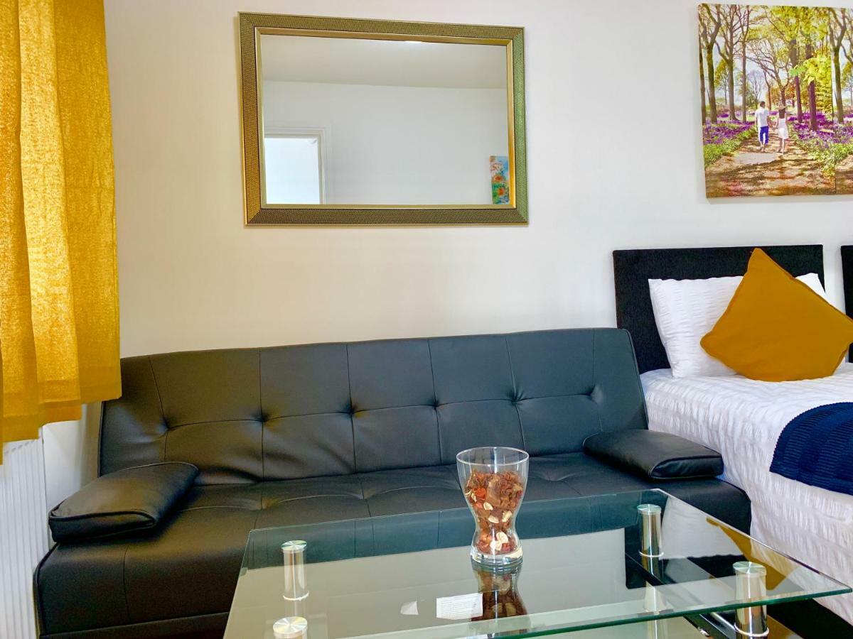 London Studio Apartments, Private Bathrooms And Parking Ilford Dış mekan fotoğraf
