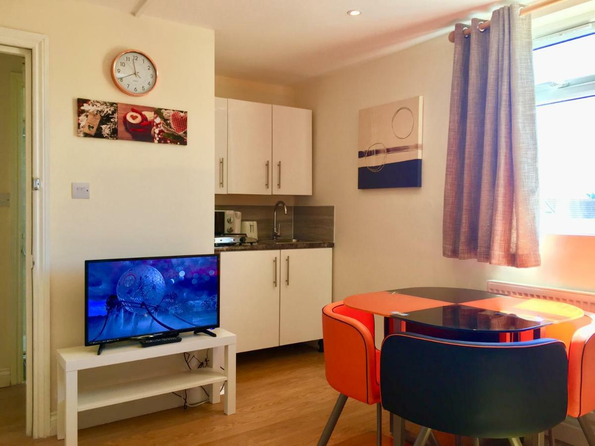 London Studio Apartments, Private Bathrooms And Parking Ilford Dış mekan fotoğraf