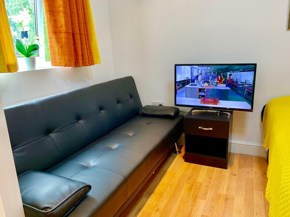 London Studio Apartments, Private Bathrooms And Parking Ilford Dış mekan fotoğraf