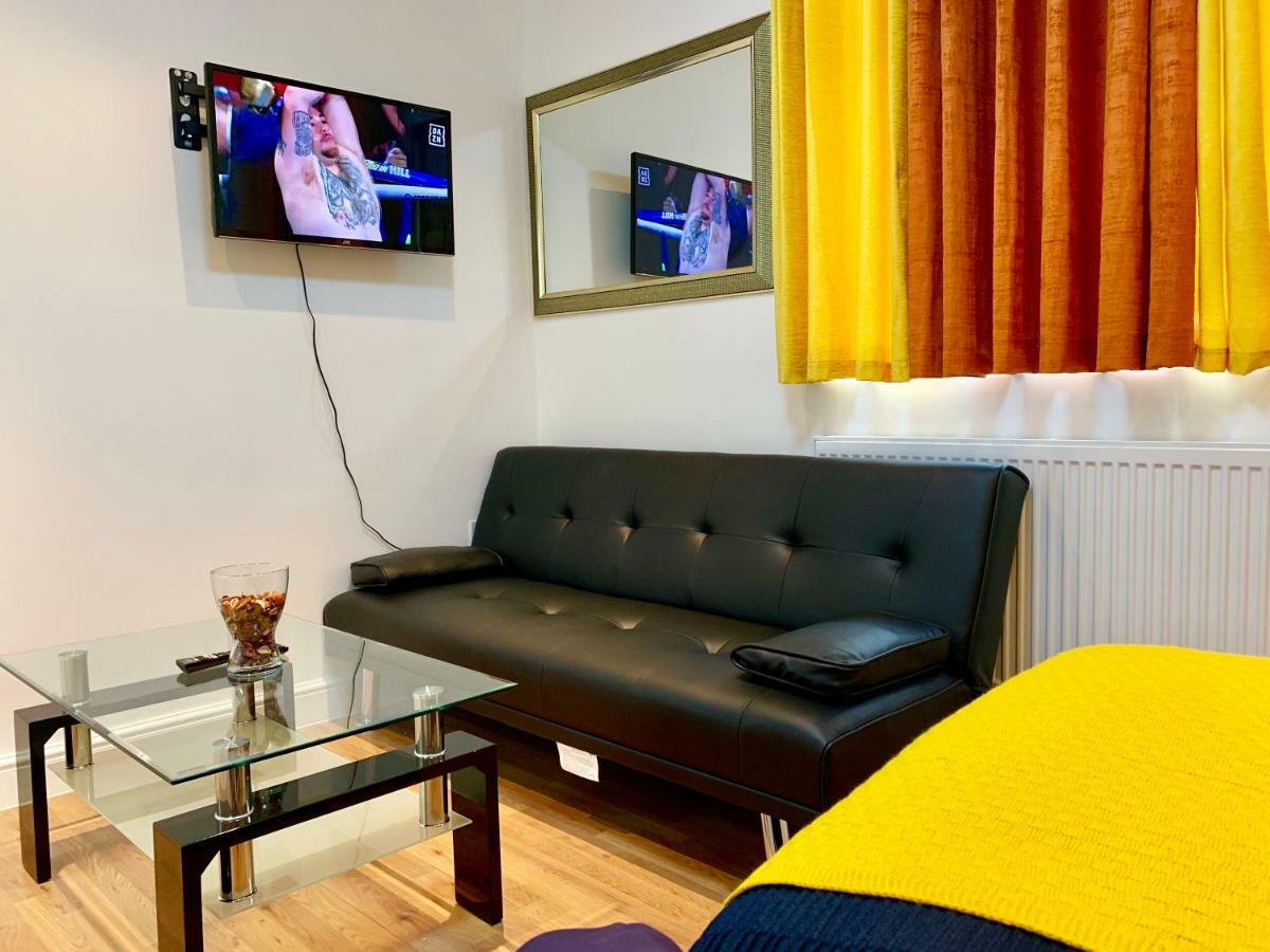 London Studio Apartments, Private Bathrooms And Parking Ilford Dış mekan fotoğraf